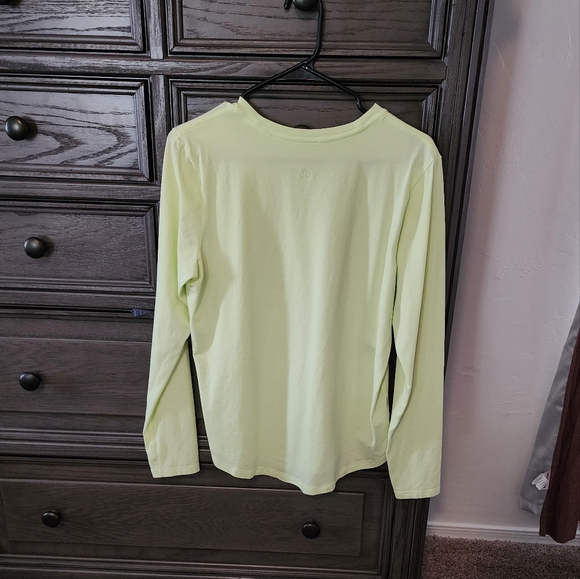 lululemon athletica Tops - Lululemon Long Sleeve